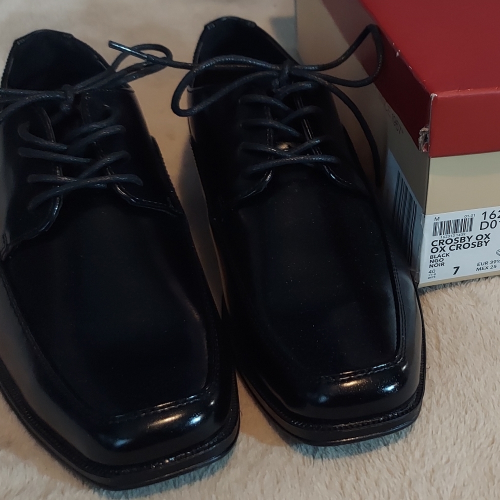 Dexter Memory Foam Dress Shoes. Size 7 Men's
